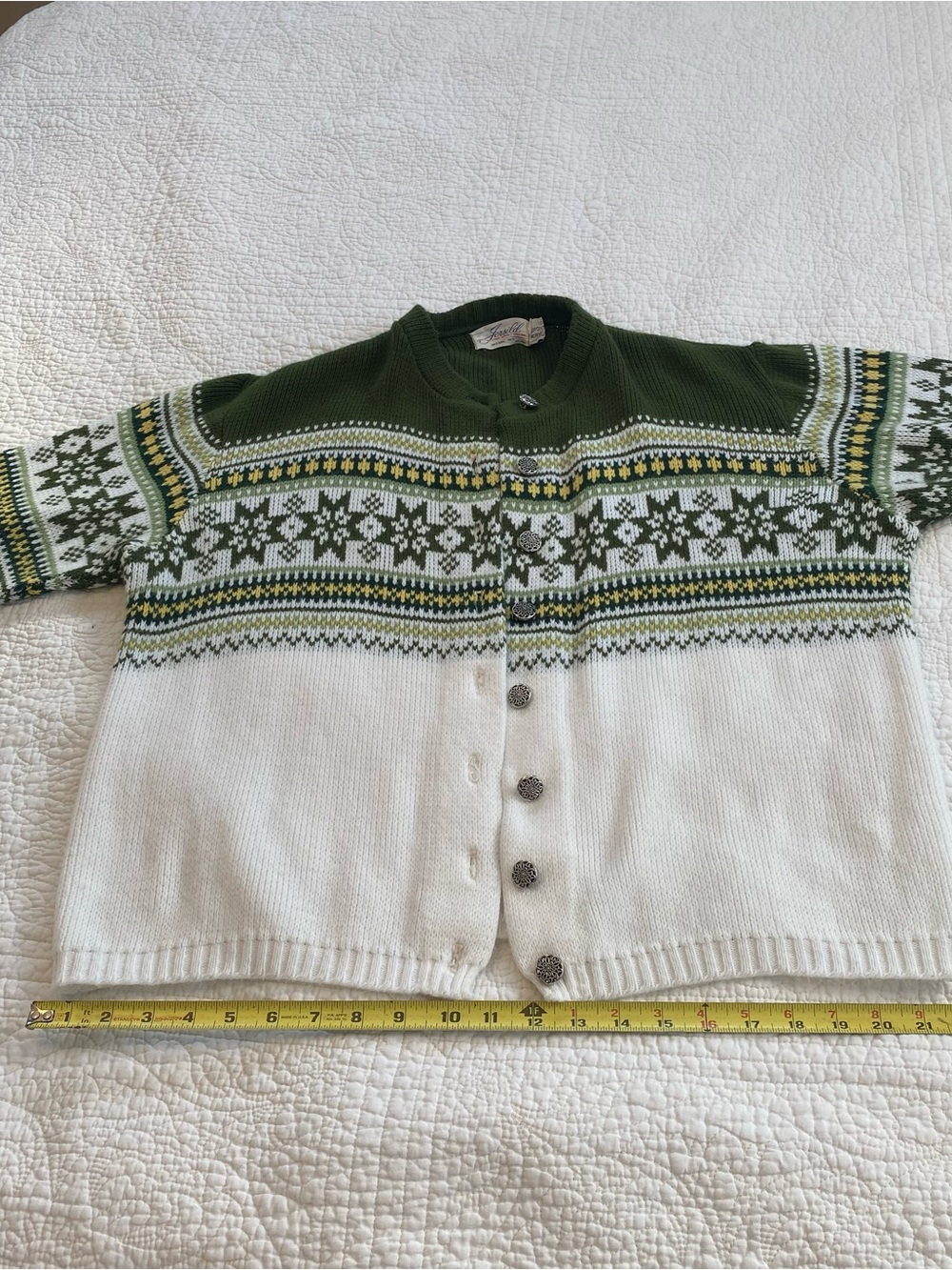 Green and White Nordic Pattern Button-Up Cardigan Sweater Vintage good condition